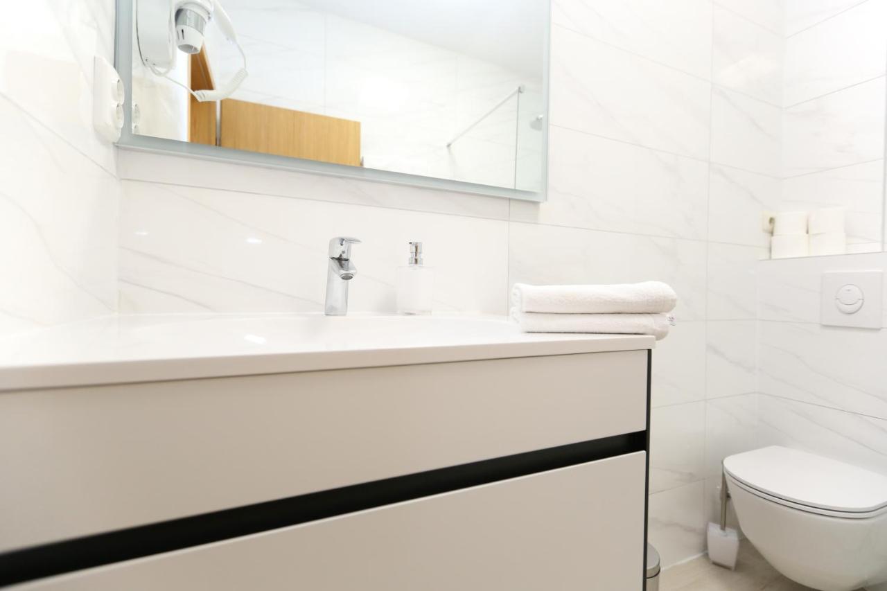 פודסטראנה Apartmani Guto מראה חיצוני תמונה