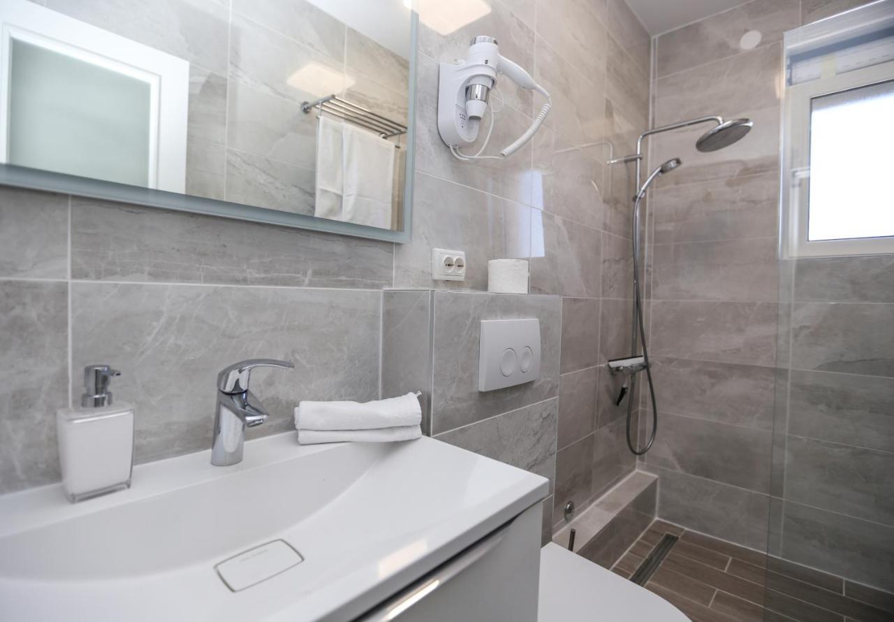פודסטראנה Apartmani Guto מראה חיצוני תמונה